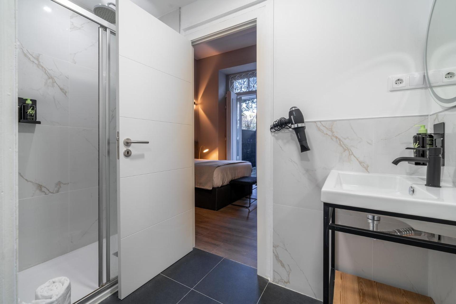 Limehome Porto Rua De Dom Manuel II Δωμάτιο φωτογραφία