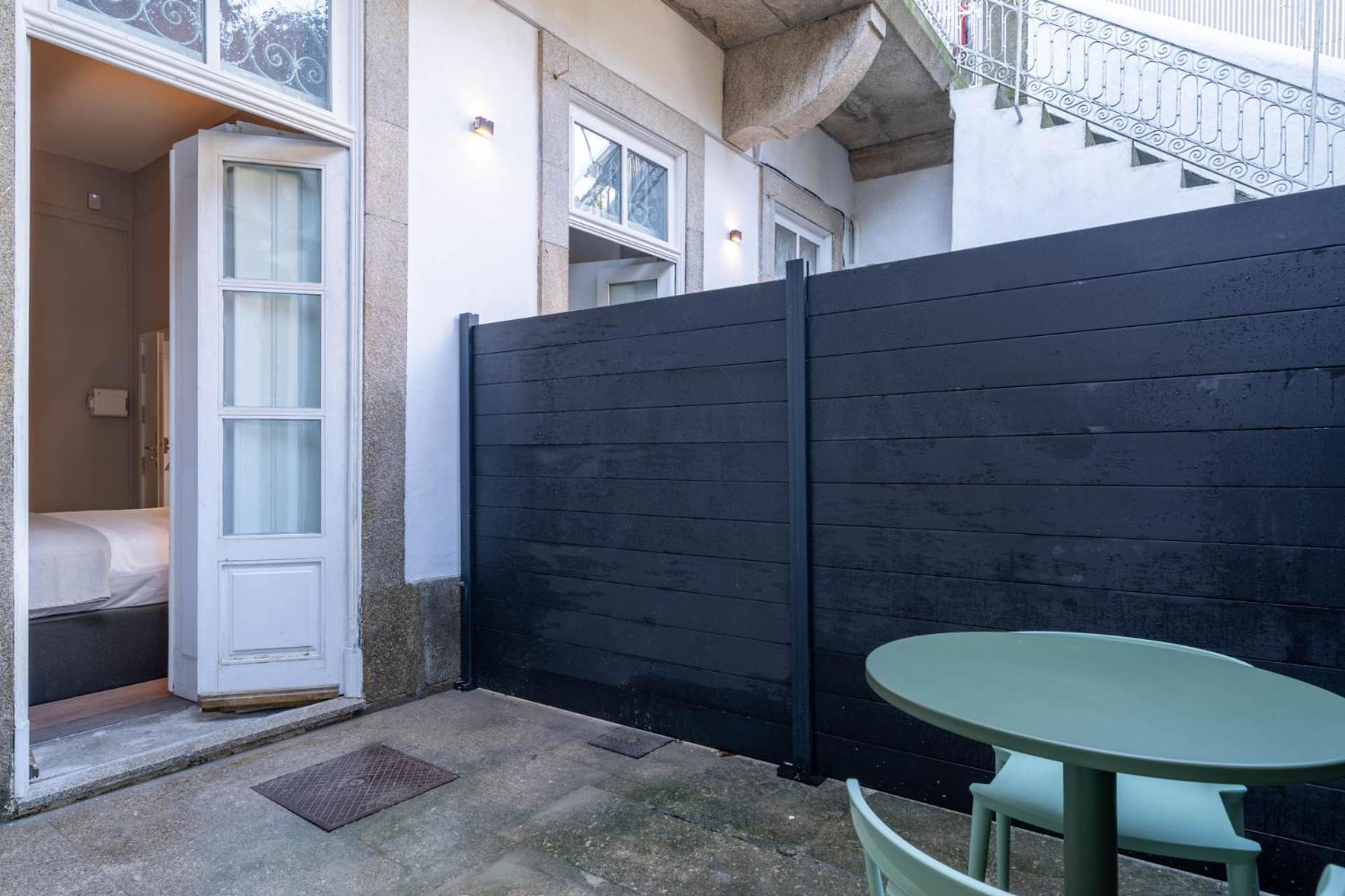 Limehome Porto Rua De Dom Manuel II Δωμάτιο φωτογραφία